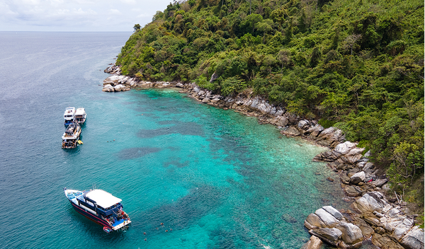 International Liveaboard Vacations