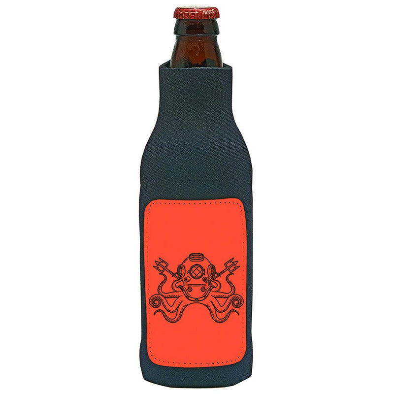 Innovate Scuba Concepts neoprene bottle koozie with sea turtle design on light blue background - keeps beverages cold during diving trips