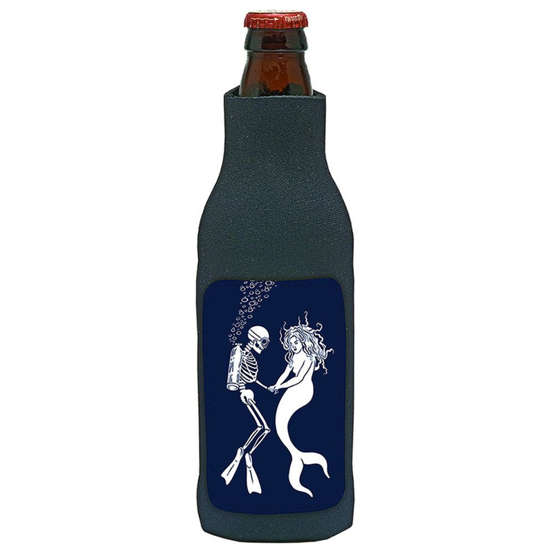 Innovate Scuba Concepts bottle koozie with American flag design on blue starry background - patriotic diving gear accessory