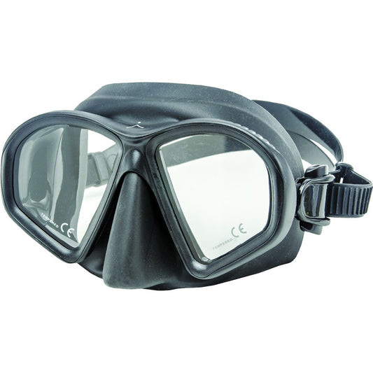 Innovative Scuba Concepts low-profile diving mask with clear lens and comfortable silicone seal