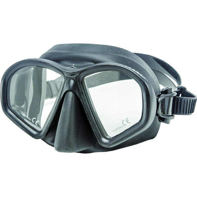 Innovative Scuba Concepts low-profile diving mask with clear lens and comfortable silicone seal
