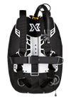 XDEEP NX ZEN Deluxe – front view of BCD with QR harness, 3D mesh padding, and inflator hose