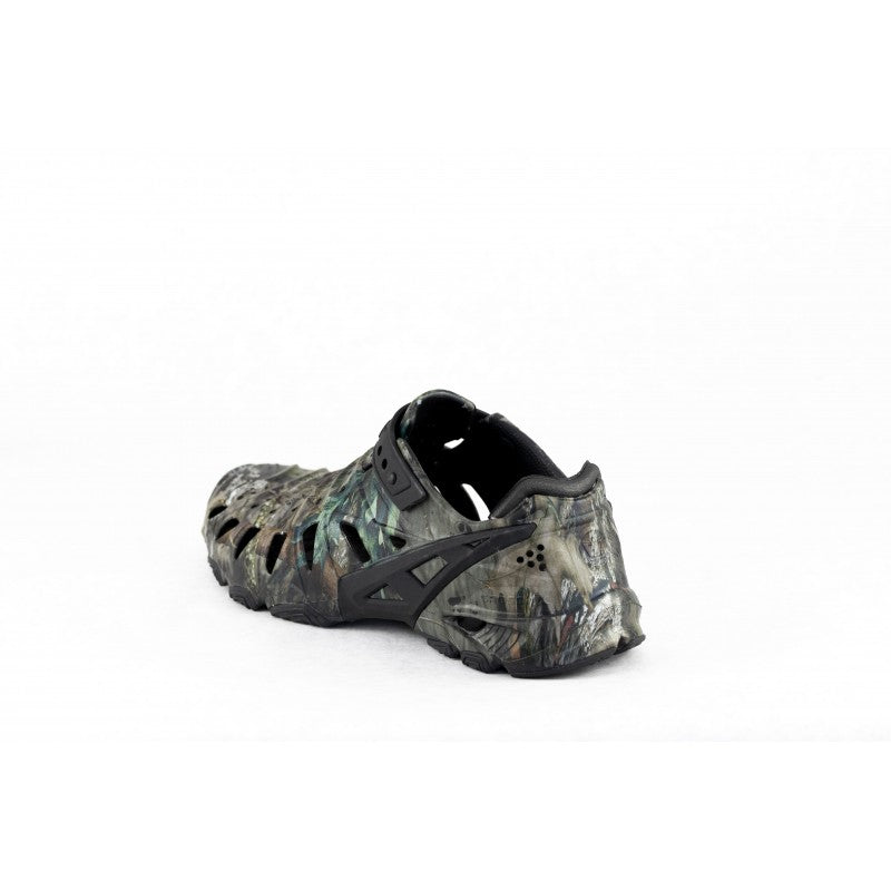 Crosskix 2.0 Break Up Country camouflage shoe three-quarter rear angle view emphasizing heel strap and sole design