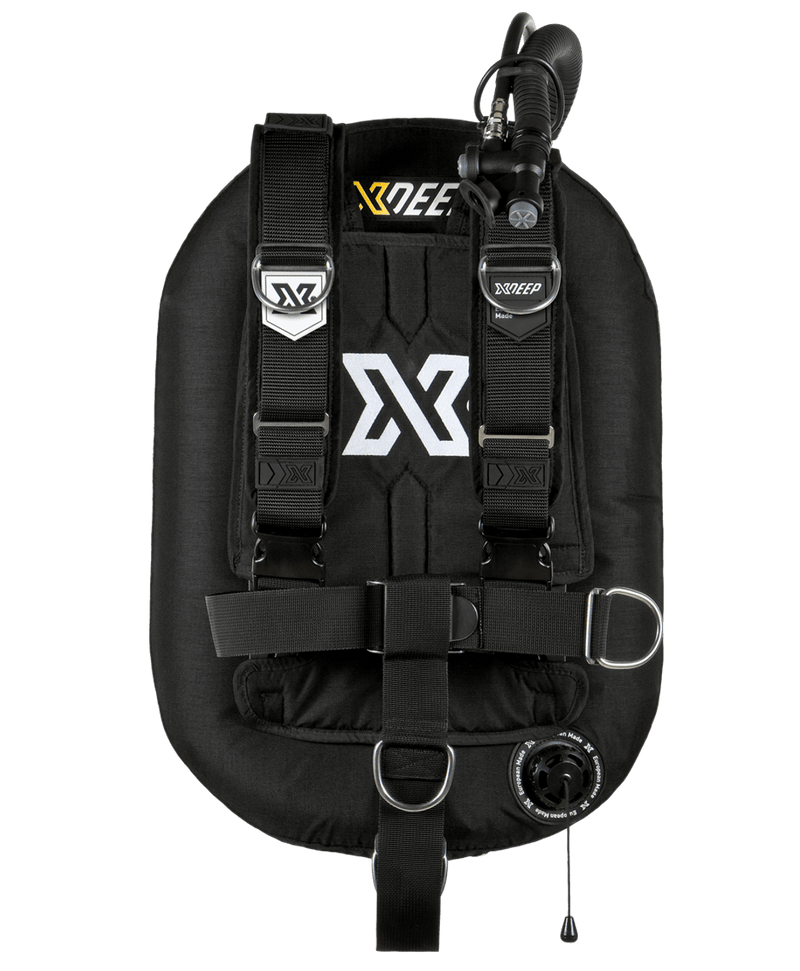 XDEEP ZEOS Deluxe – back view close-up showing aluminum backplate, cam bands, and backplate pad