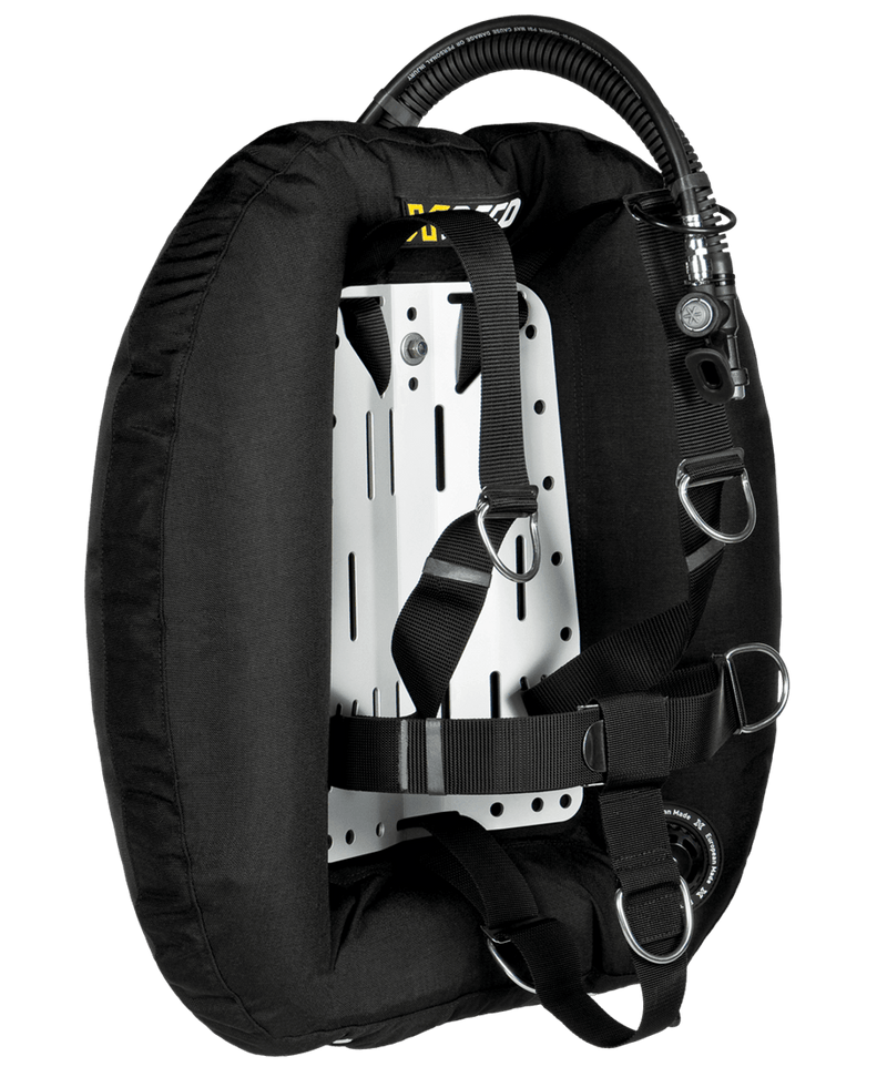 XDEEP HYDROS 40/50 DIR – close-up rear view of aluminum backplate and tank strap slots
