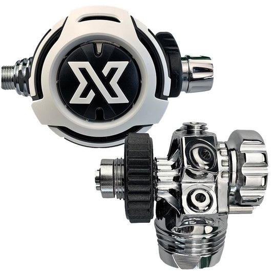 XDEEP 2 x NX700 first stage and 2 x LS200 second stage regulator set, no hoses, no SPG, front view.