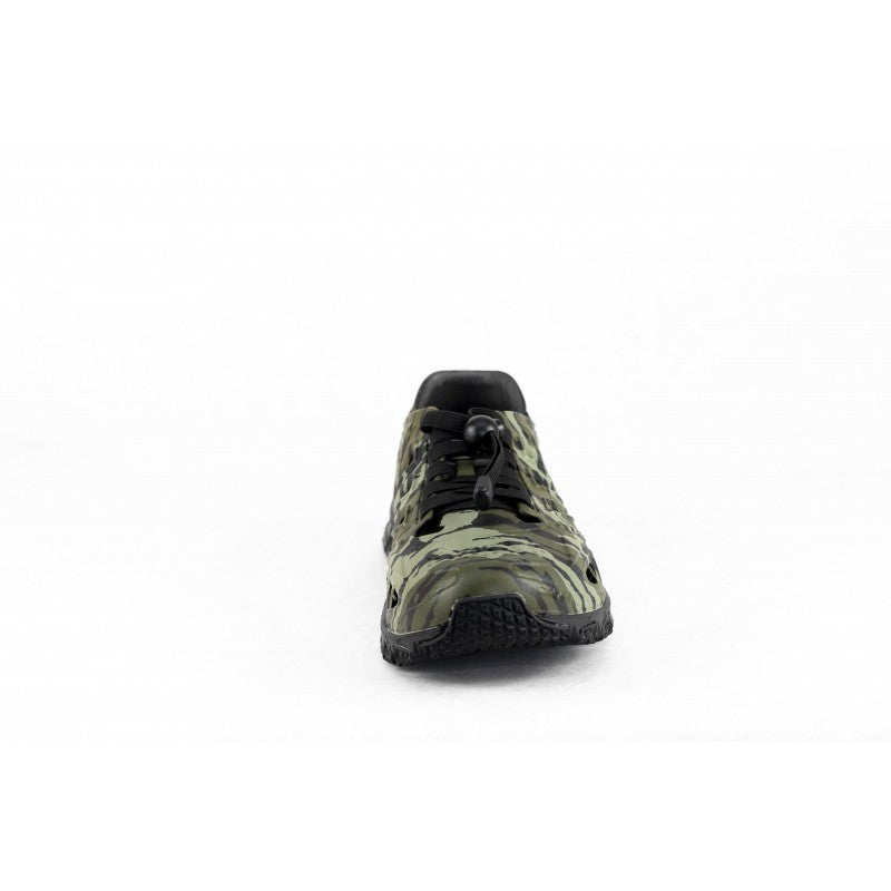 Crosskix APX Bottomlands by Mossy Oak single sneaker front view displaying the toe box design and overall frontal appearance