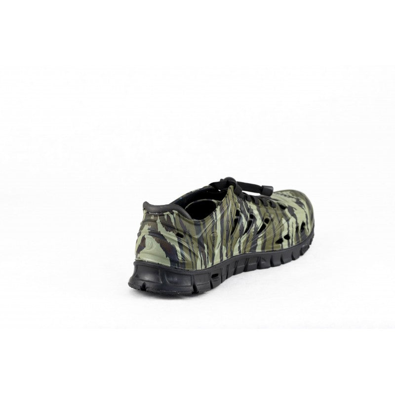 Crosskix APX Bottomlands by Mossy Oak sneaker inner side view highlighting the medial profile and camo pattern detail
