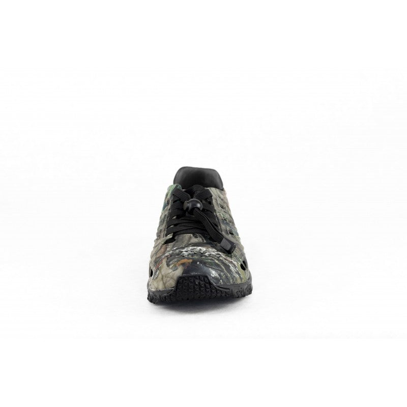 Crosskix APX Breakup Country by Mossy Oak camouflage athletic shoe front toe view displaying mesh breathability and natural pattern