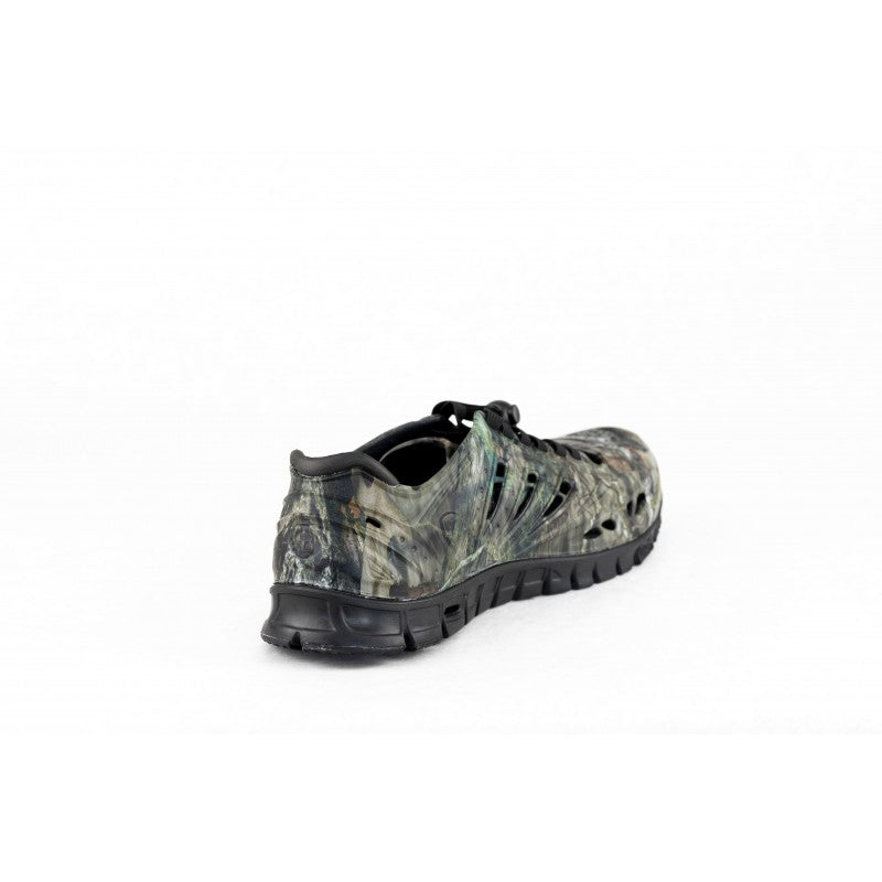 Crosskix APX Breakup Country by Mossy Oak camouflage athletic shoe exterior side angle highlighting sole flexibility and outdoor camo styling