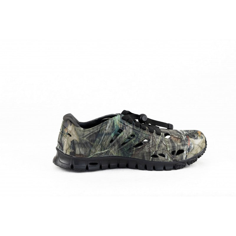 Crosskix APX Breakup Country by Mossy Oak camouflage athletic shoe bottom sole view showing tread pattern and flexible construction
