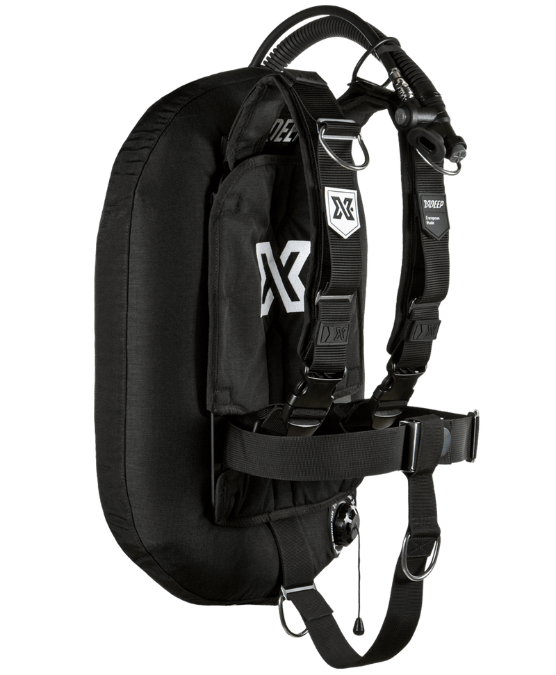 XDEEP ZEOS Deluxe – angled top-down view with visible quick-release buckles and tank mounting system