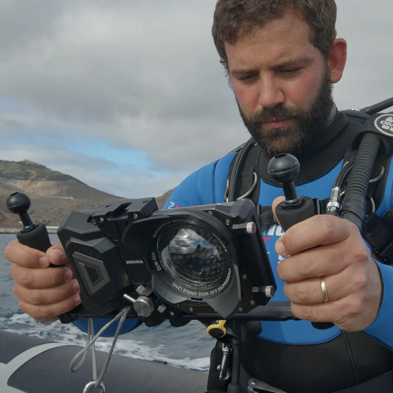 Divevolk Underwater Videography Kit with Dual Handle Tray Product Photo