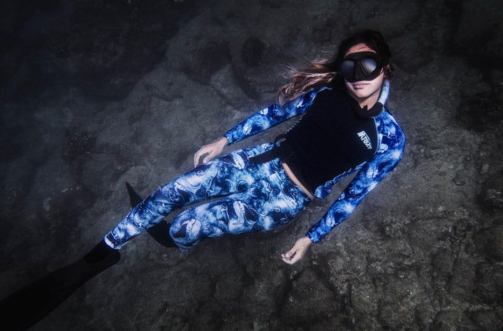 Eco-friendly Manta Mayhem Contour Rash Guard