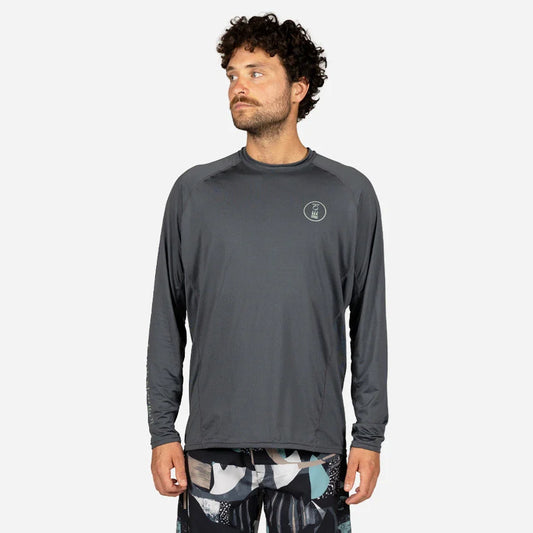 Men’s Loose Fit Long Sleeve Hydro-T Product Photo