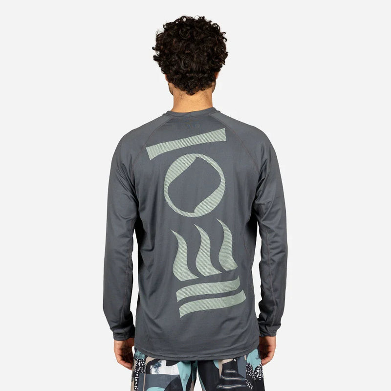 Men’s Loose Fit Long Sleeve Hydro-T Product Photo