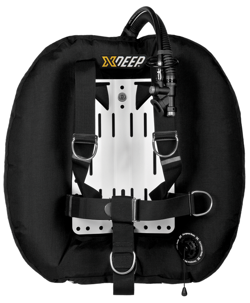 XDEEP HYDROS 40/50 DIR – angled top-down view showing D-ring harness layout and inflator hose