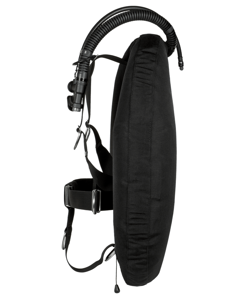 XDEEP HYDROS 40/50 DIR – rear view showing wing bladder, stainless backplate, and tank strap slots