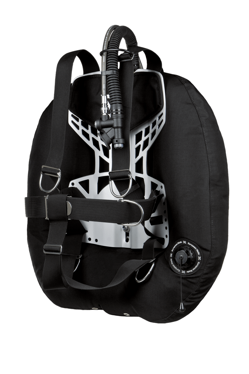 XDEEP NX PROJECT – rear view of twin-tank BCD with stainless steel backplate and full DIR harness